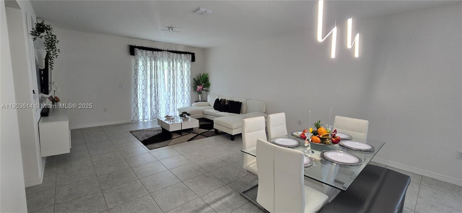 For Sale: $335,800 (3 beds, 2 baths, 1680 Square Feet)