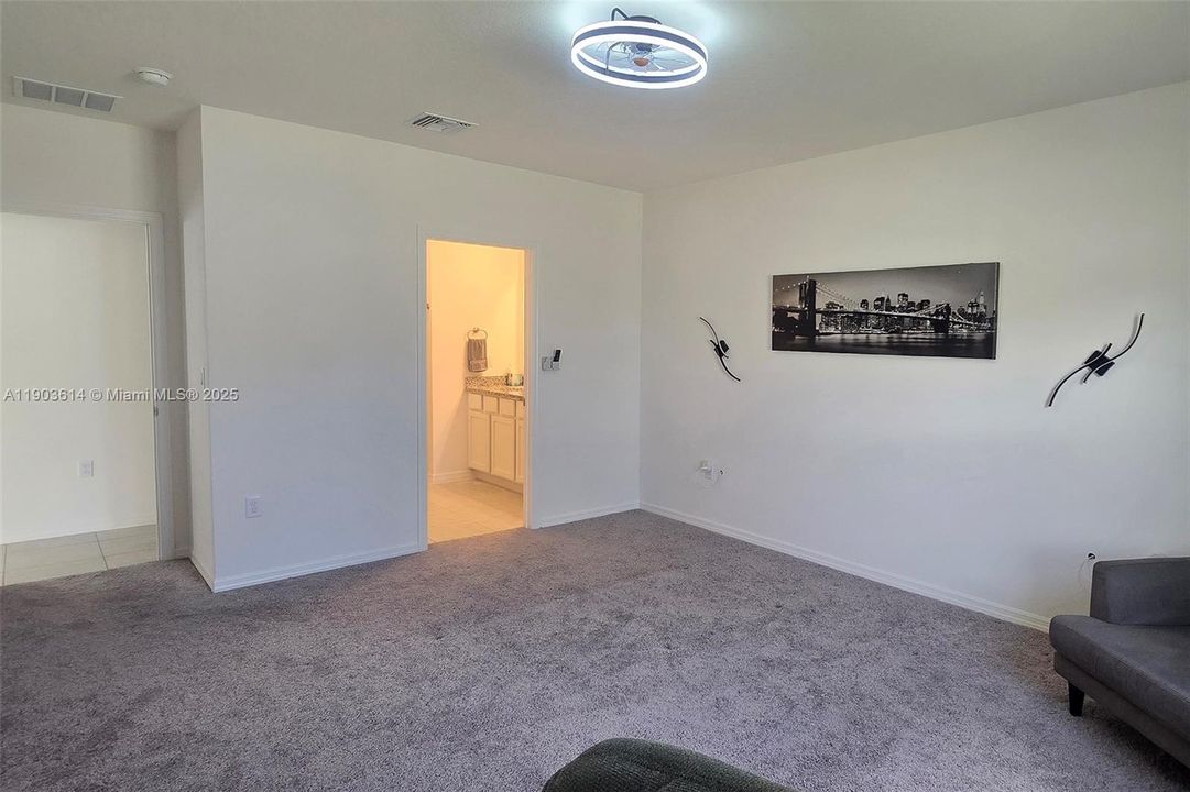 For Sale: $335,800 (3 beds, 2 baths, 1680 Square Feet)