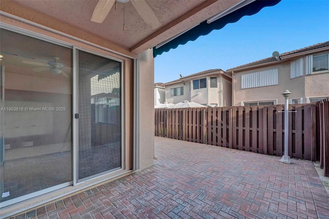 Recently Rented: $4,600 (3 beds, 2 baths, 2104 Square Feet)