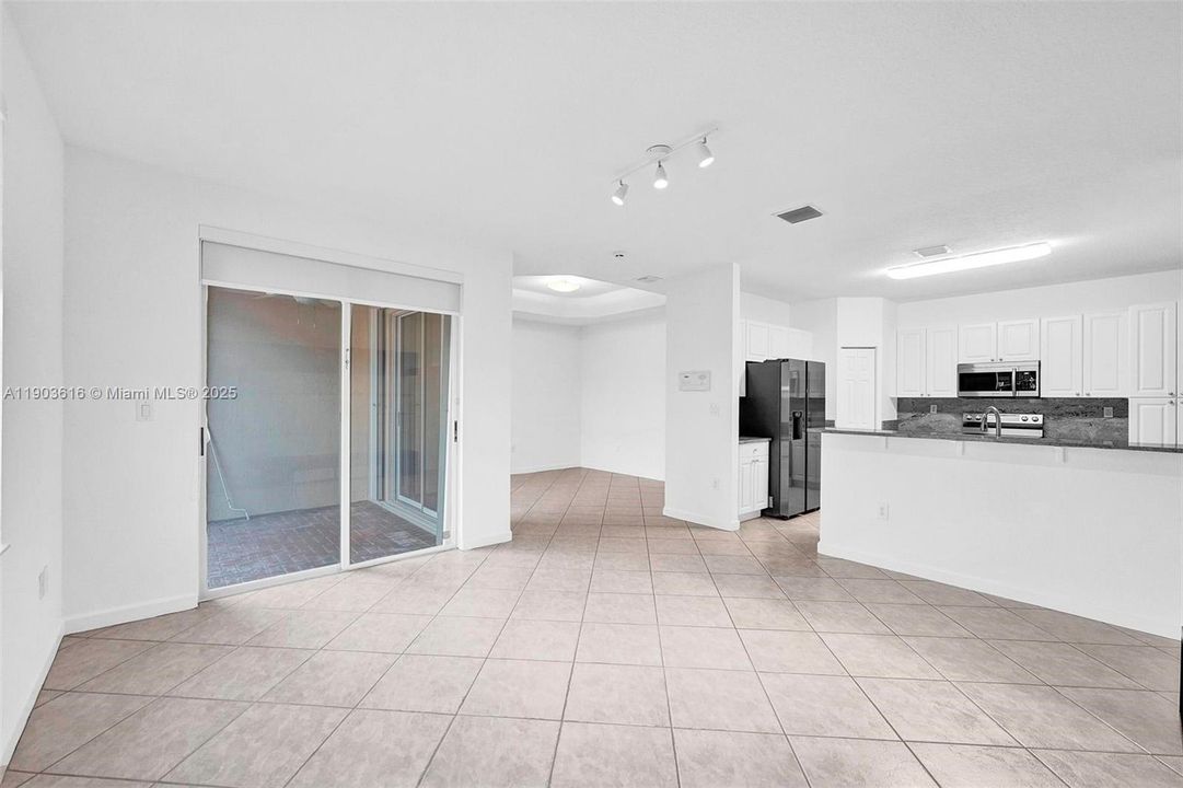 Recently Rented: $4,600 (3 beds, 2 baths, 2104 Square Feet)