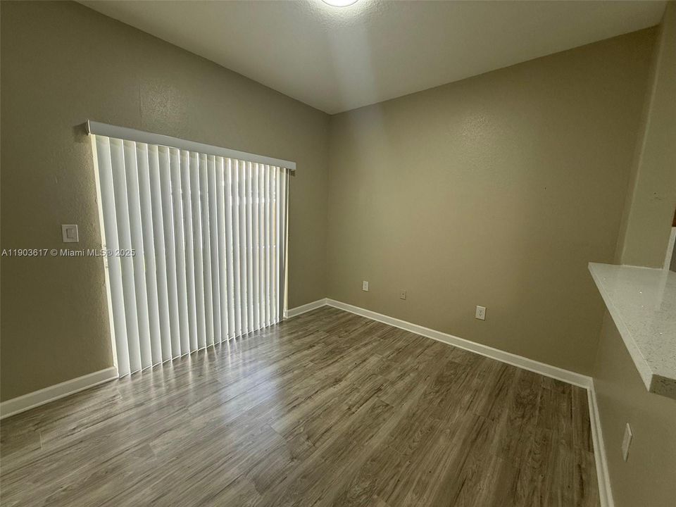 Active With Contract: $1,770 (2 beds, 2 baths, 914 Square Feet)