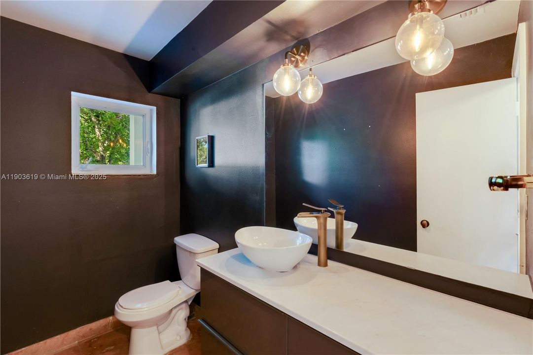 For Rent: $18,500 (5 beds, 5 baths, 4782 Square Feet)