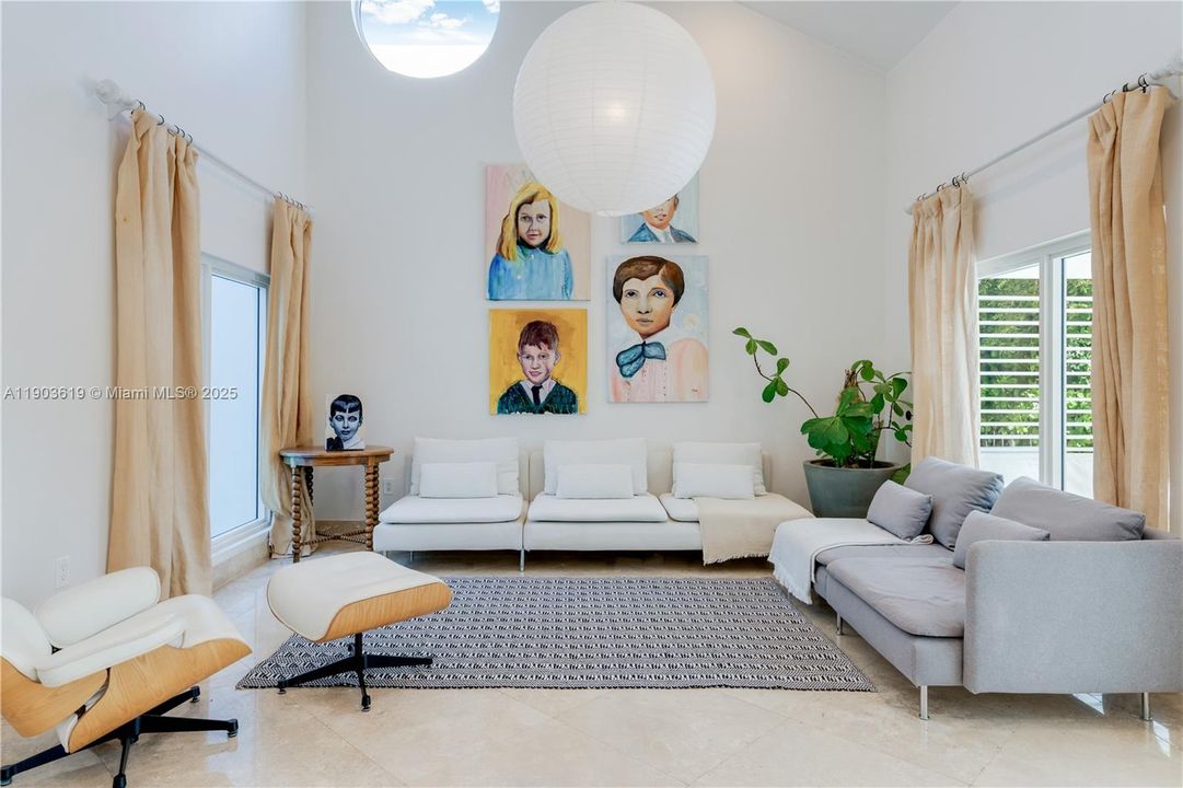 For Rent: $18,500 (5 beds, 5 baths, 4782 Square Feet)