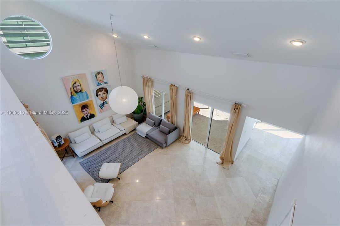 For Rent: $18,500 (5 beds, 5 baths, 4782 Square Feet)