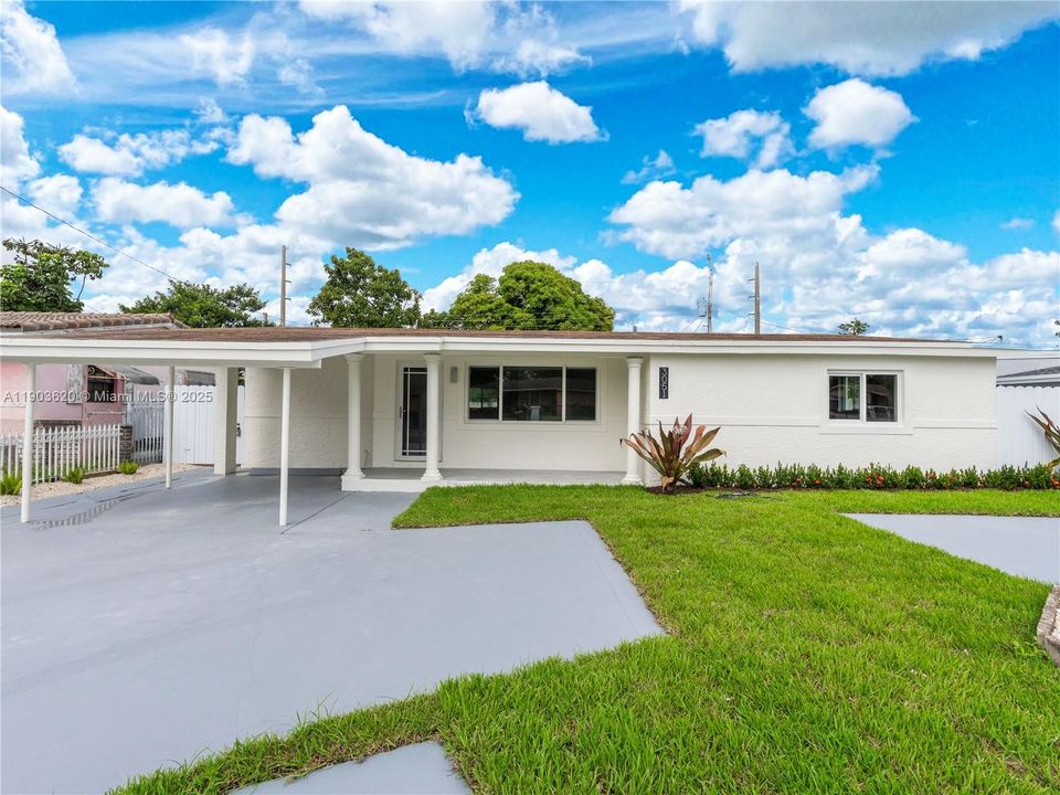 For Sale: $565,000 (3 beds, 2 baths, 1225 Square Feet)