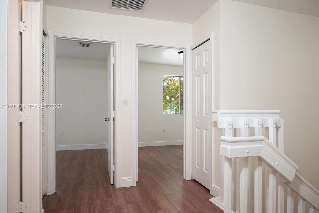 For Rent: $2,100 (3 beds, 2 baths, 1302 Square Feet)