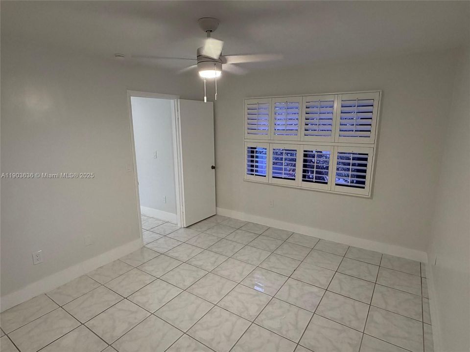 For Rent: $1,999 (2 beds, 2 baths, 970 Square Feet)