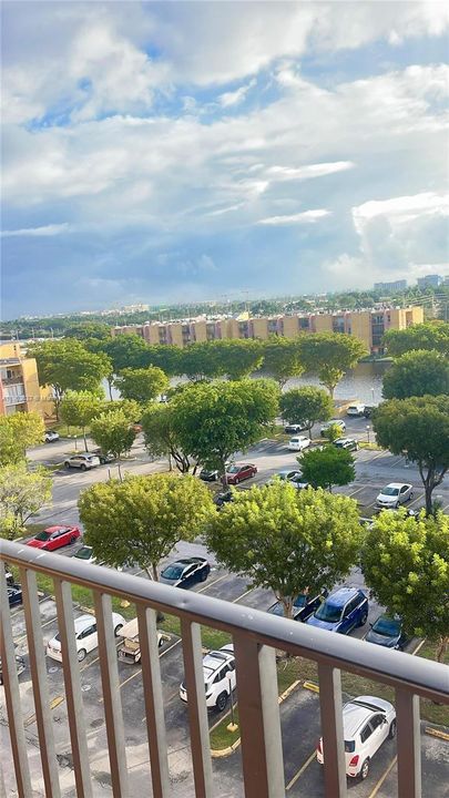 For Rent: $1,845 (2 beds, 1 baths, 728 Square Feet)