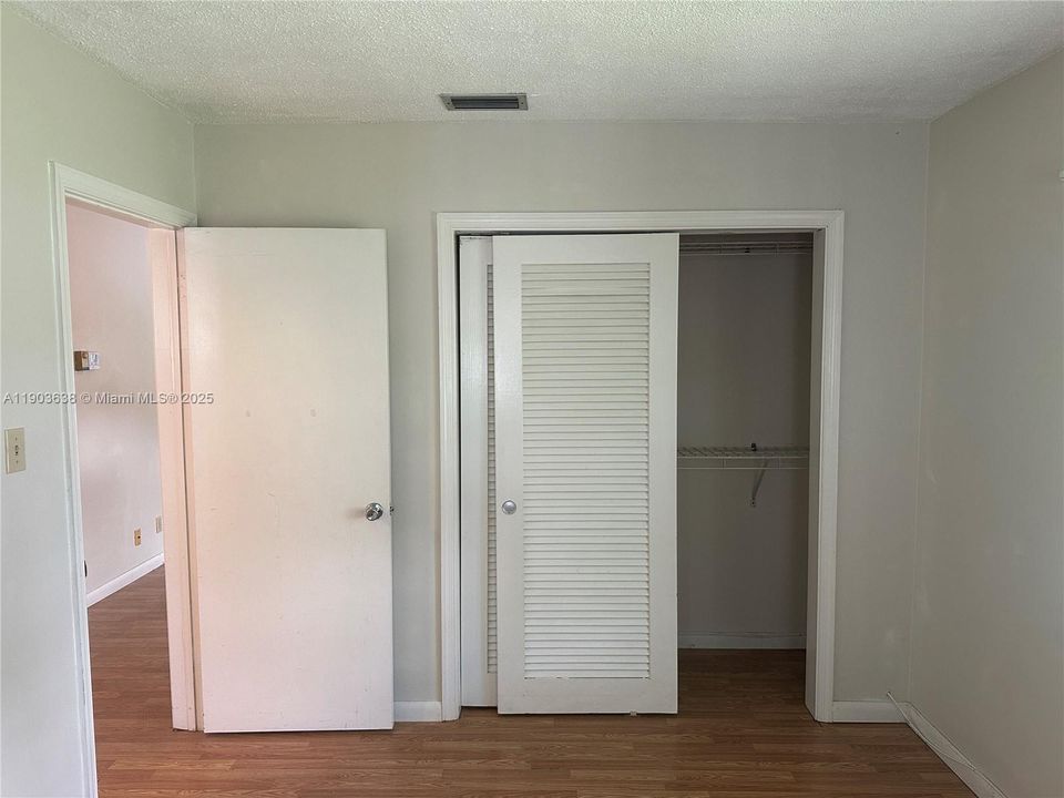 For Rent: $2,100 (2 beds, 1 baths, 1062 Square Feet)