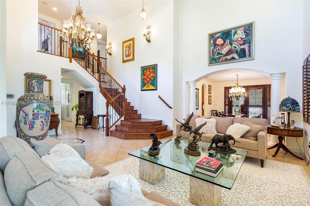 For Sale: $1,280,000 (5 beds, 4 baths, 3945 Square Feet)