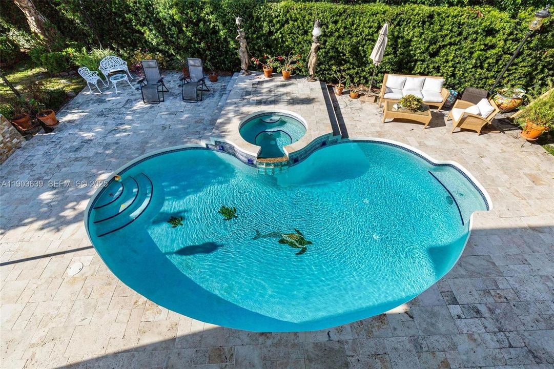 For Sale: $1,280,000 (5 beds, 4 baths, 3945 Square Feet)