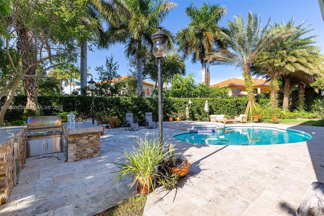 For Sale: $1,280,000 (5 beds, 4 baths, 3945 Square Feet)