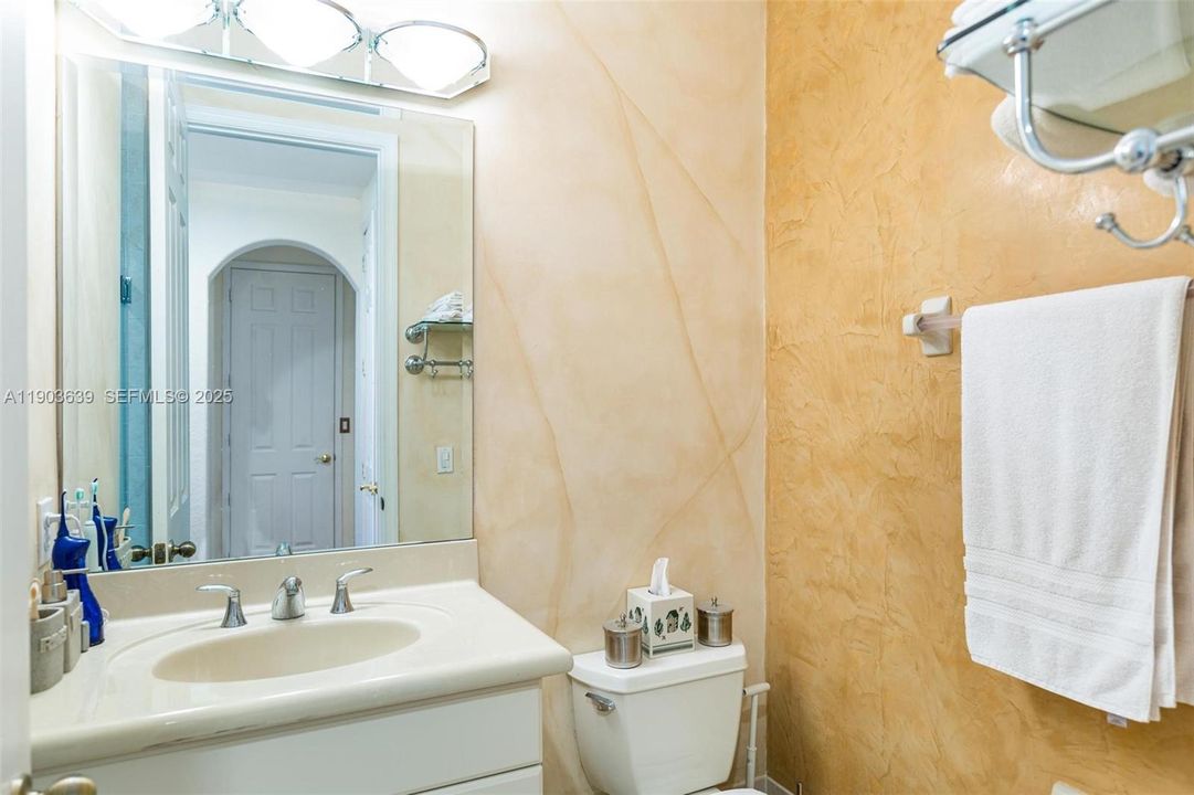 For Sale: $1,280,000 (5 beds, 4 baths, 3945 Square Feet)