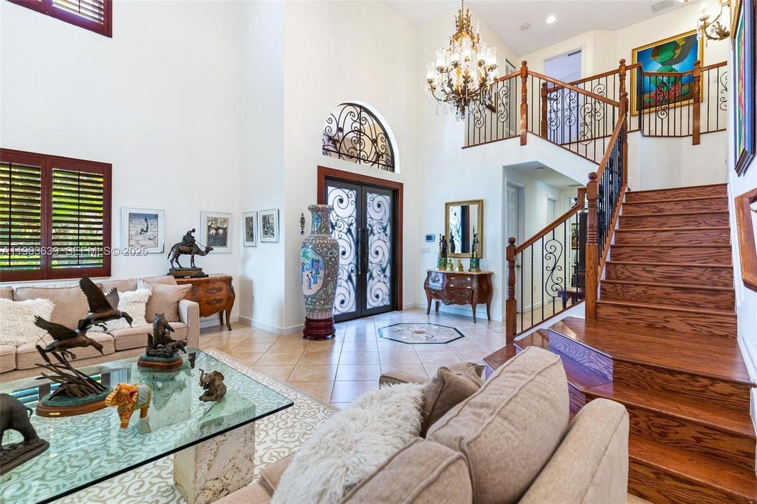 For Sale: $1,280,000 (5 beds, 4 baths, 3945 Square Feet)