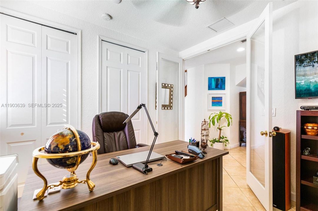 For Sale: $1,280,000 (5 beds, 4 baths, 3945 Square Feet)