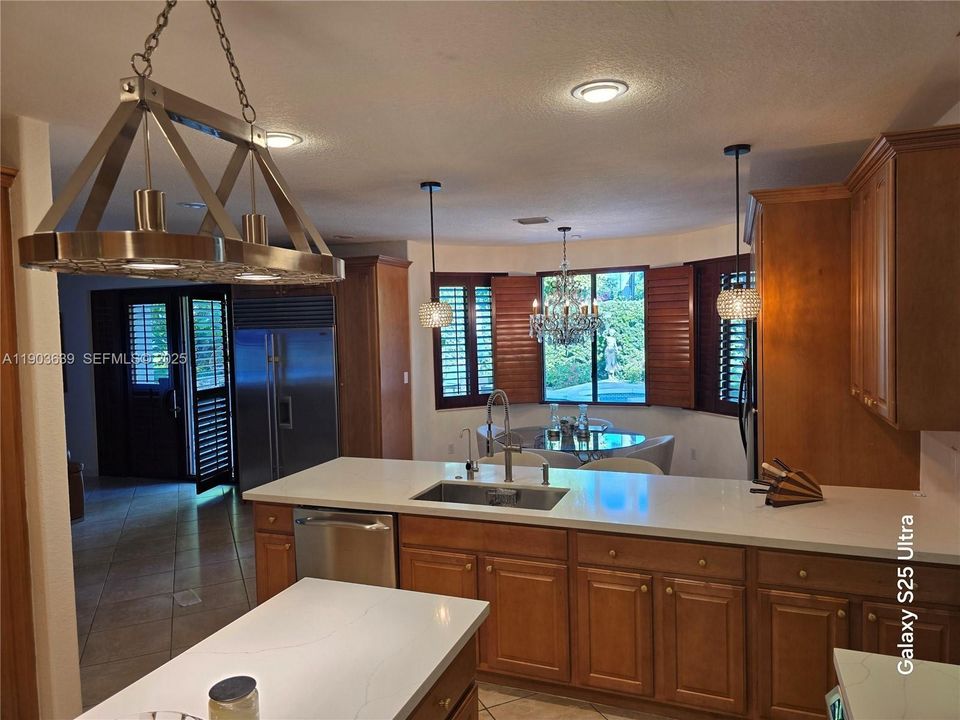 For Sale: $1,280,000 (5 beds, 4 baths, 3945 Square Feet)