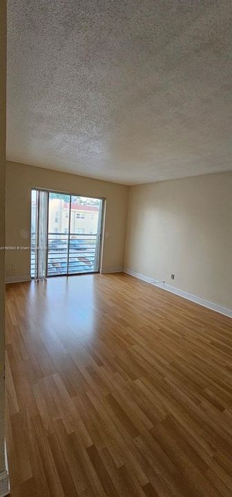 For Sale: $175,000 (2 beds, 2 baths, 920 Square Feet)