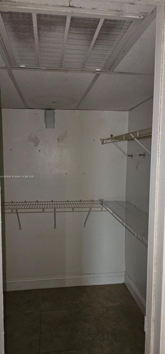 For Sale: $175,000 (2 beds, 2 baths, 920 Square Feet)