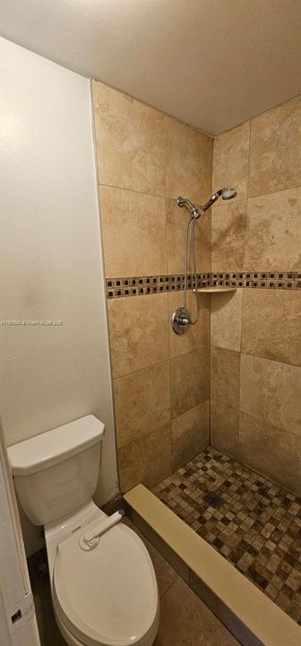 For Sale: $175,000 (2 beds, 2 baths, 920 Square Feet)