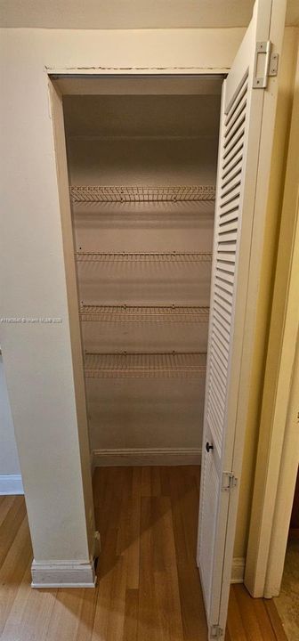 For Sale: $175,000 (2 beds, 2 baths, 920 Square Feet)