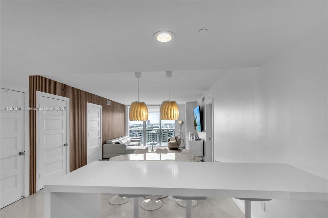 На продажу: $1,099,000 (2 спален, 3 ванн, 1571 Квадратных фут)