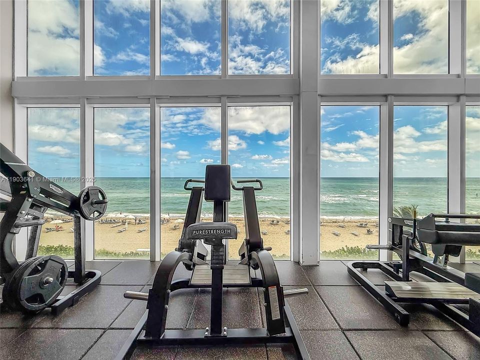 На продажу: $1,099,000 (2 спален, 3 ванн, 1571 Квадратных фут)