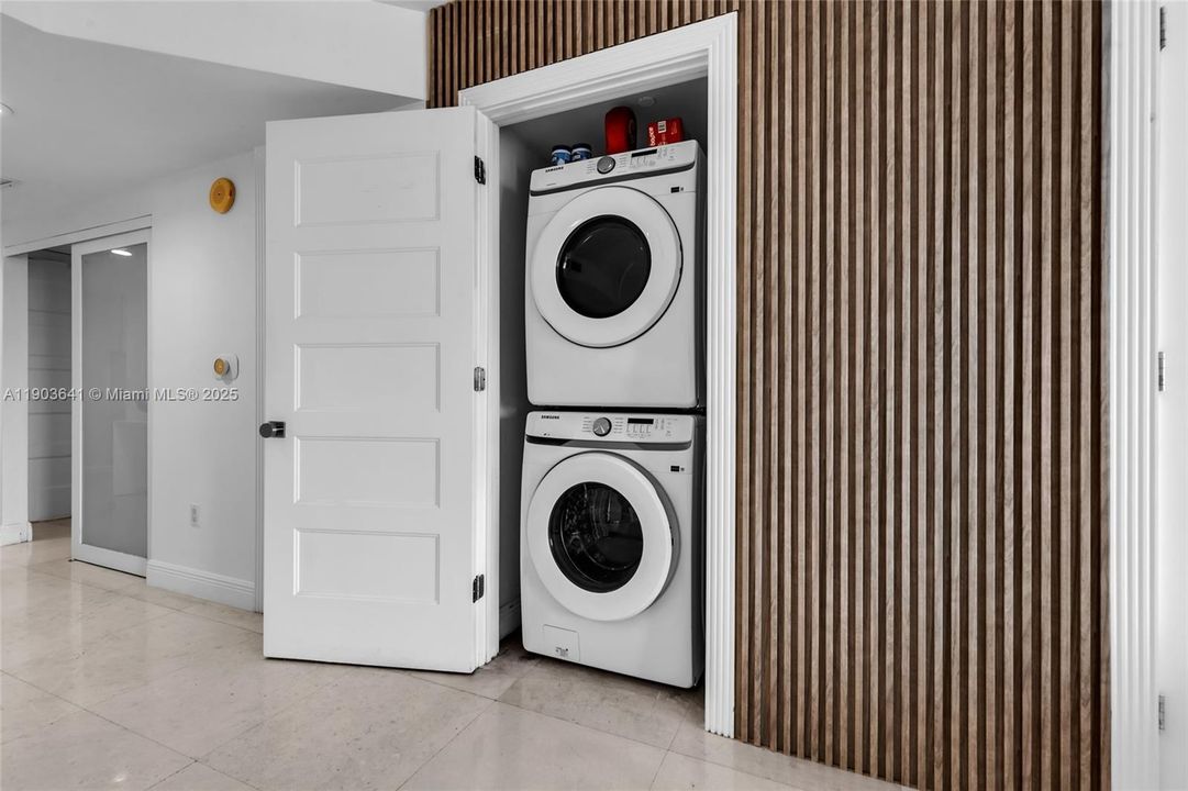 На продажу: $1,099,000 (2 спален, 3 ванн, 1571 Квадратных фут)