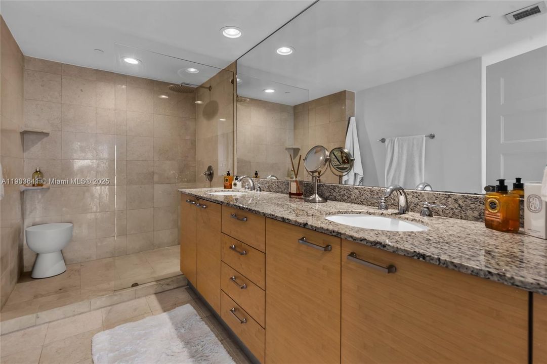 На продажу: $1,099,000 (2 спален, 3 ванн, 1571 Квадратных фут)