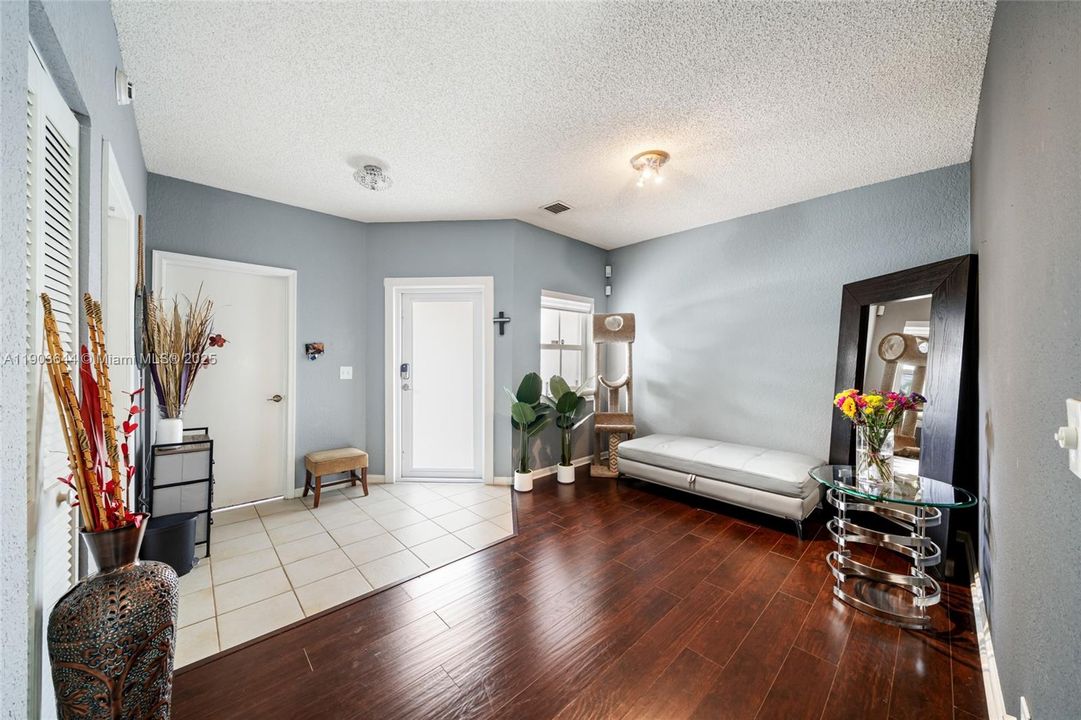 For Sale: $515,000 (3 beds, 2 baths, 1529 Square Feet)