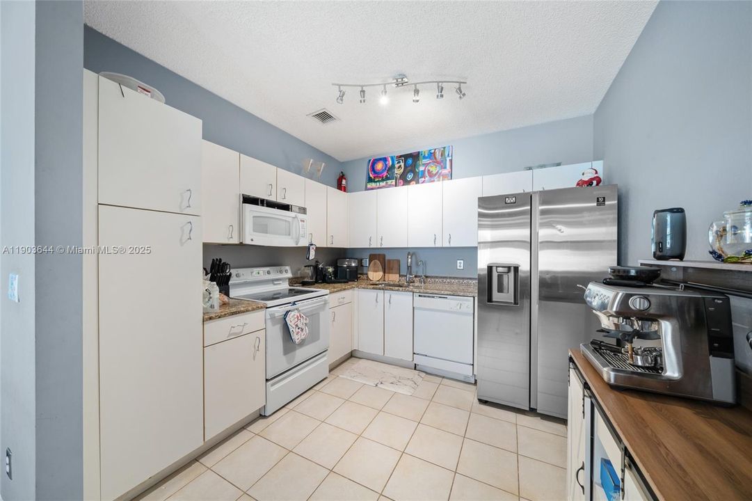For Sale: $515,000 (3 beds, 2 baths, 1529 Square Feet)