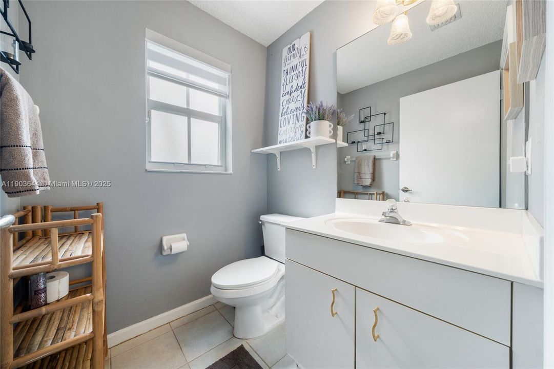 For Sale: $515,000 (3 beds, 2 baths, 1529 Square Feet)