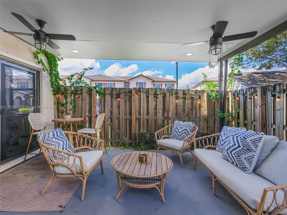 Active With Contract: $500,000 (3 beds, 2 baths, 1506 Square Feet)