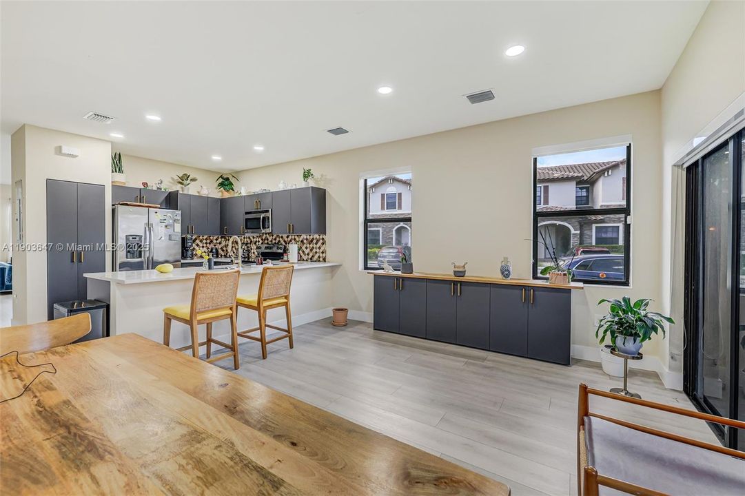 Active With Contract: $500,000 (3 beds, 2 baths, 1506 Square Feet)