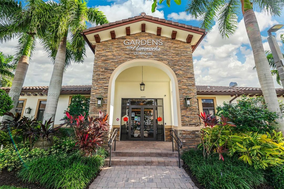 Active With Contract: $500,000 (3 beds, 2 baths, 1506 Square Feet)