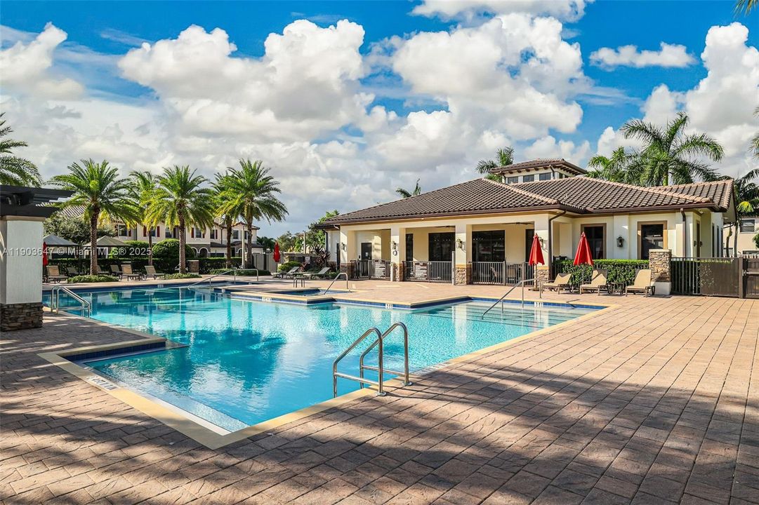 Active With Contract: $500,000 (3 beds, 2 baths, 1506 Square Feet)