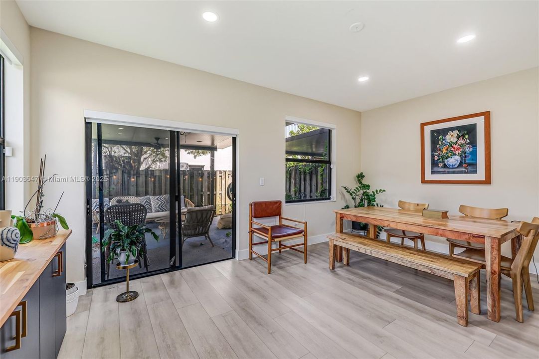 Active With Contract: $500,000 (3 beds, 2 baths, 1506 Square Feet)