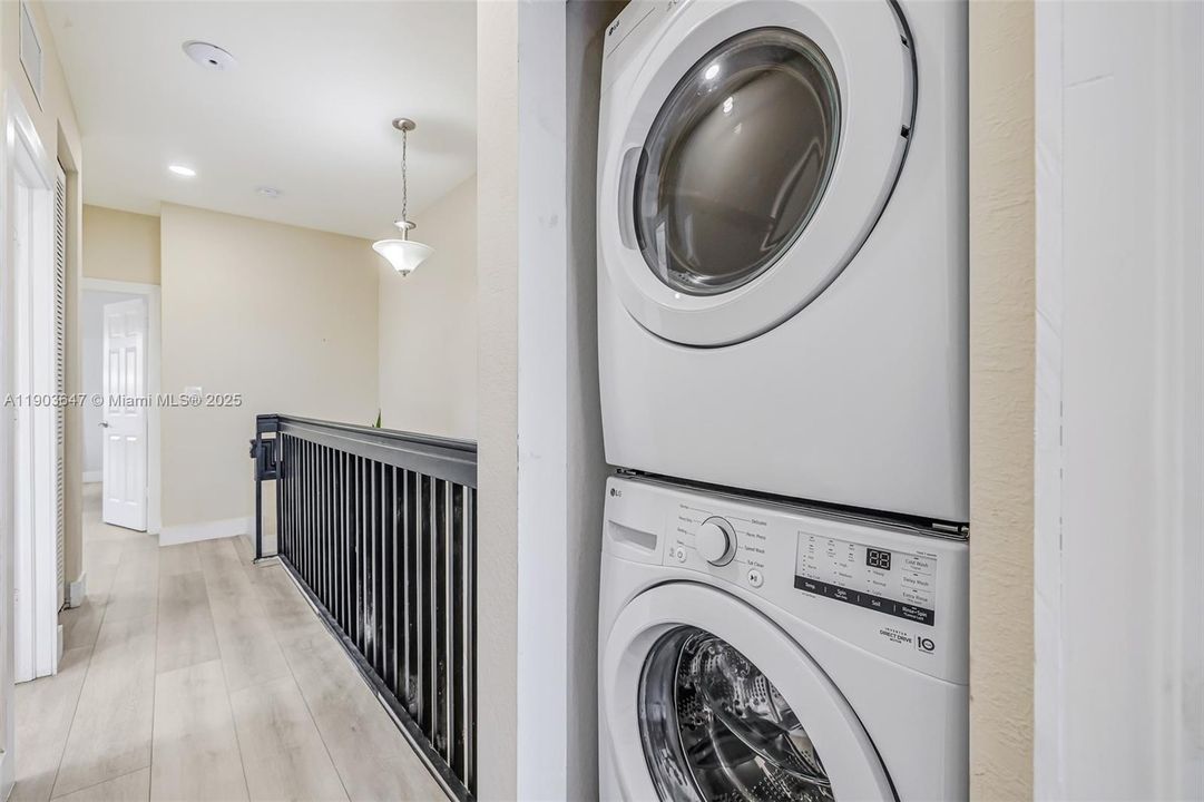 Active With Contract: $500,000 (3 beds, 2 baths, 1506 Square Feet)