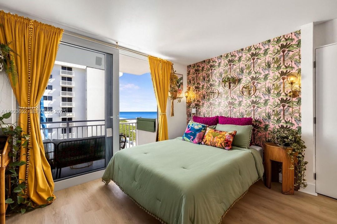 For Sale: $415,000 (0 beds, 1 baths, 407 Square Feet)