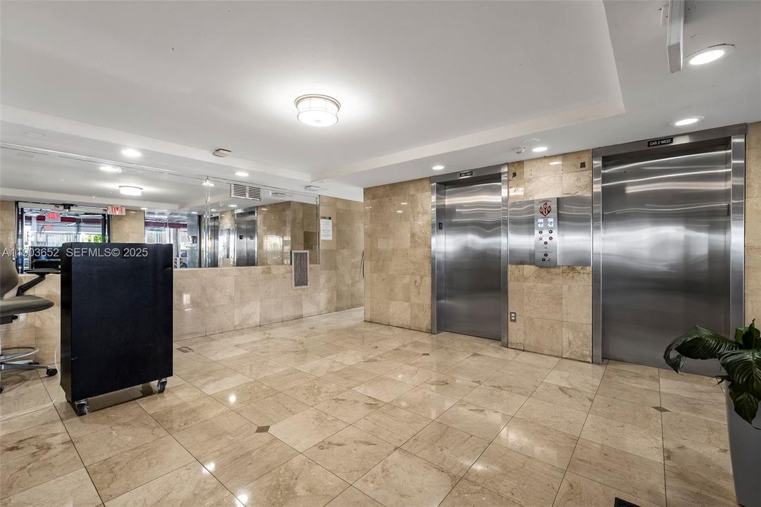 For Sale: $415,000 (0 beds, 1 baths, 407 Square Feet)