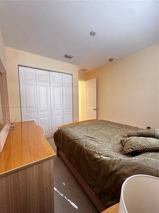 出租: $3,000 (3 贝兹, 2 浴室, 1482 平方英尺)