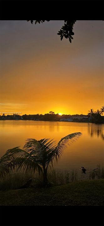 待售: $495,000 (4 贝兹, 2 浴室, 1161 平方英尺)