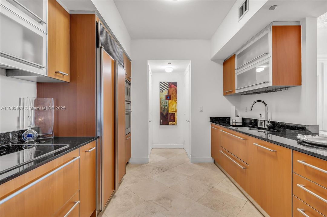 For Rent: $15,000 (2 beds, 2 baths, 1437 Square Feet)