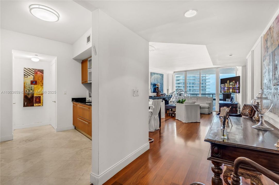 For Rent: $15,000 (2 beds, 2 baths, 1437 Square Feet)