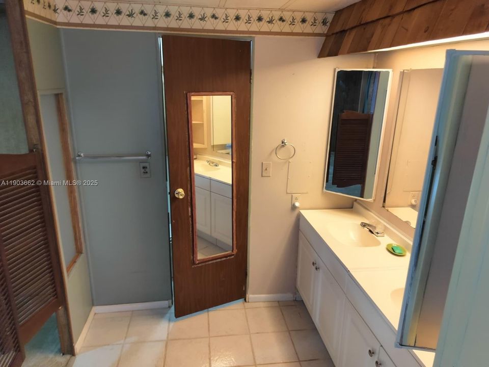 En Venta: $750,000 (2 camas, 2 baños, 0 Pies cuadrados)