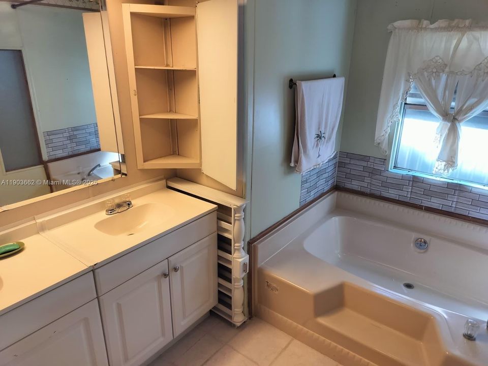 En Venta: $750,000 (2 camas, 2 baños, 0 Pies cuadrados)