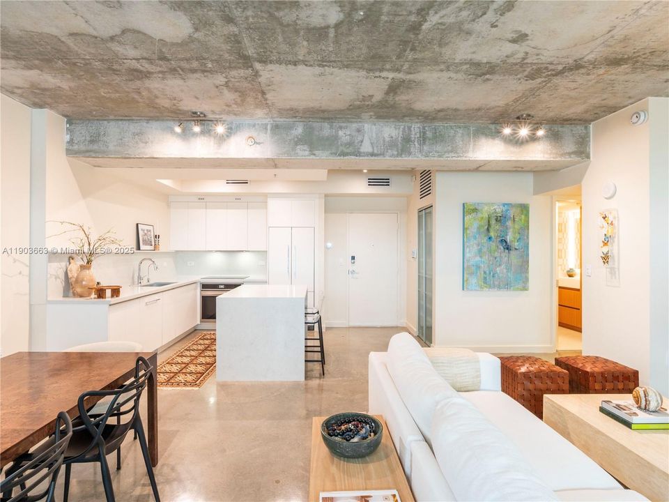 Active With Contract: $5,850 (2 beds, 2 baths, 1507 Square Feet)