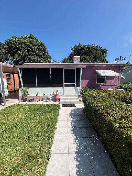 For Sale: $472,900 (3 beds, 2 baths, 1711 Square Feet)