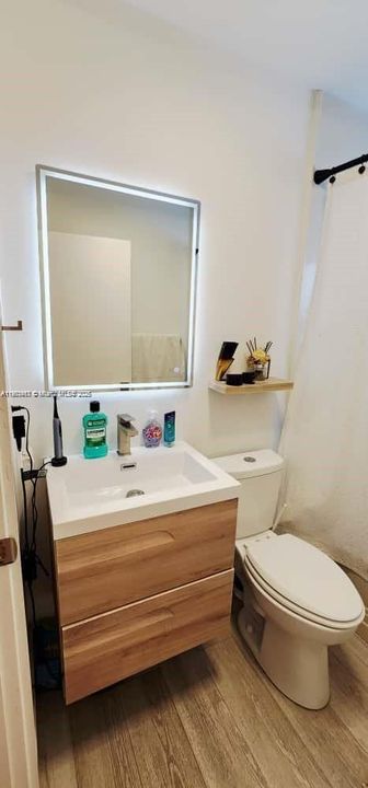 Recently Rented: $2,500 (2 beds, 1 baths, 2175 Square Feet)