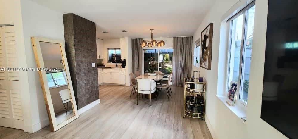 Recently Rented: $2,500 (2 beds, 1 baths, 2175 Square Feet)