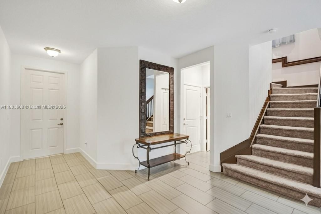 For Sale: $555,000 (3 beds, 2 baths, 1842 Square Feet)